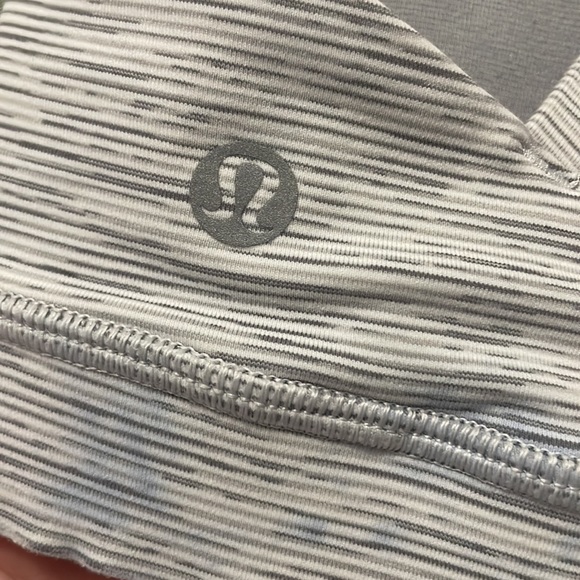 Lululemon Energy Bra - Picture 3 of 3